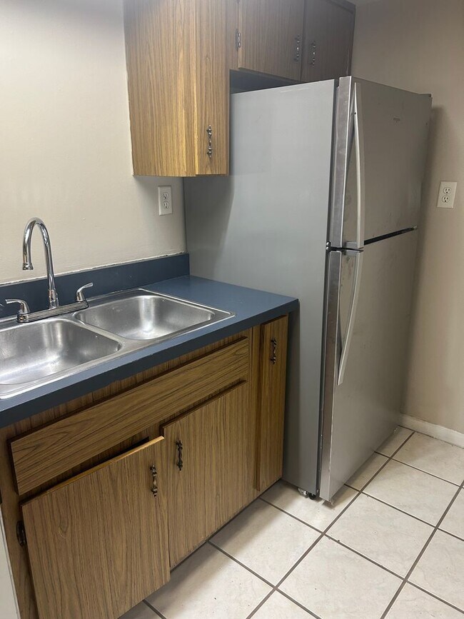 Building Photo - 1 BR 1 Bath Apt Near Downtown Eustis with W/D Hookups