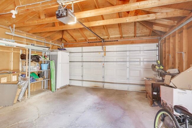 Building Photo - 3536 N Marshfield Ave