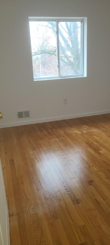 Building Photo - 10 Rockwell Ave