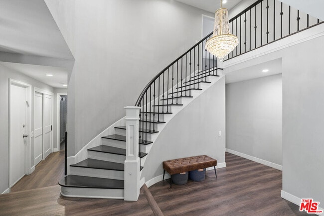 Building Photo - 5516 Bluebell Ave