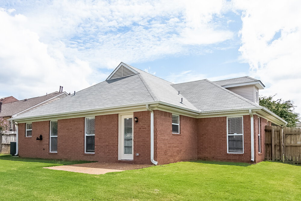 Building Photo - 1597 Far Dr