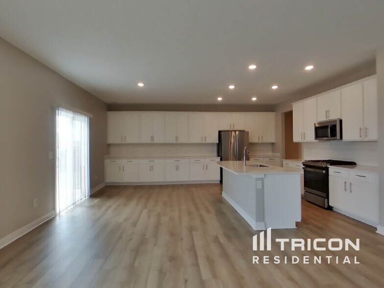 Building Photo - 4883 Morenci Ct
