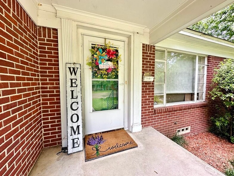 Building Photo - 4101 Olive St