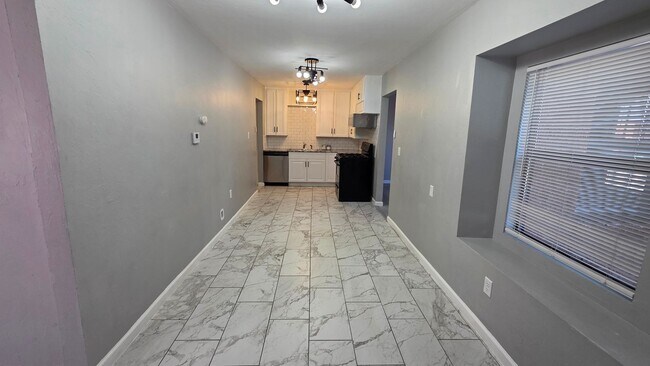 Building Photo - 1536 SW 38th St