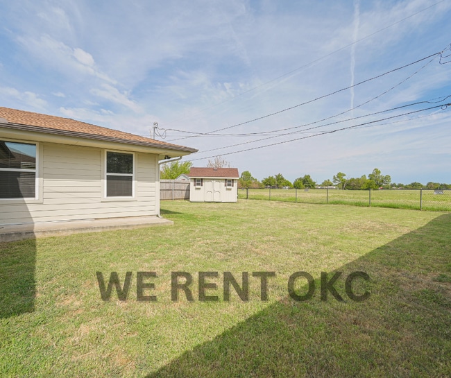 Building Photo - 853 SW 8th St