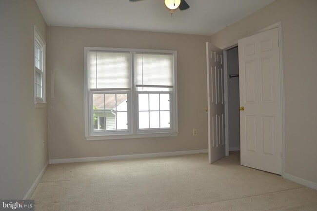 Building Photo - 9614 Shannon Ln