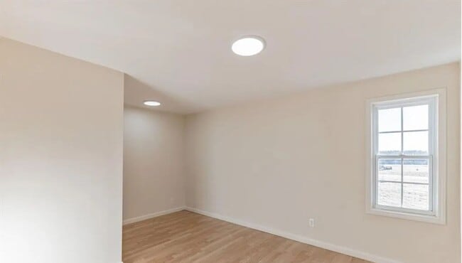 Building Photo - Welcome to this Newly renovated  3 bedroom...