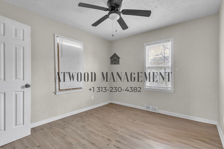 Building Photo - This beautifully updated 3-bedroom, 1-bath single-family home is ready for move-in!