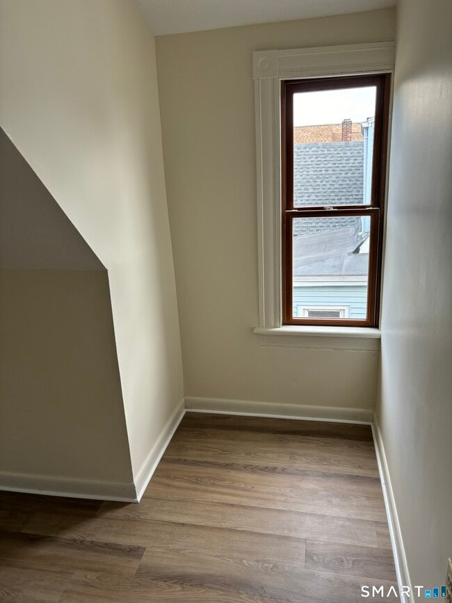 Building Photo - 1310 Stanley St