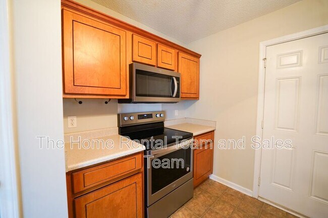 Building Photo - 134 Mustang Dr