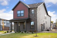 Building Photo - Canvas at Inver Grove Heights