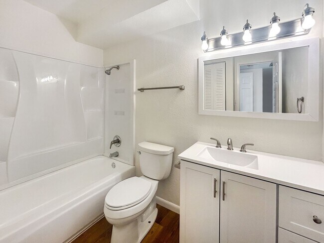Building Photo - $0 DEPOSIT OPTION!!! CHARMING GARDEN-LEVEL...