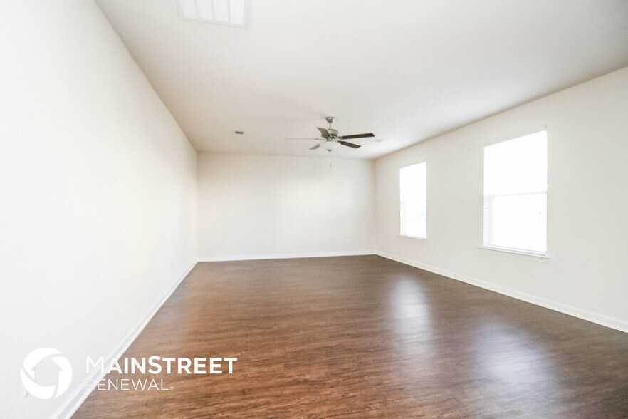 Building Photo - 2618 Stinger Dr