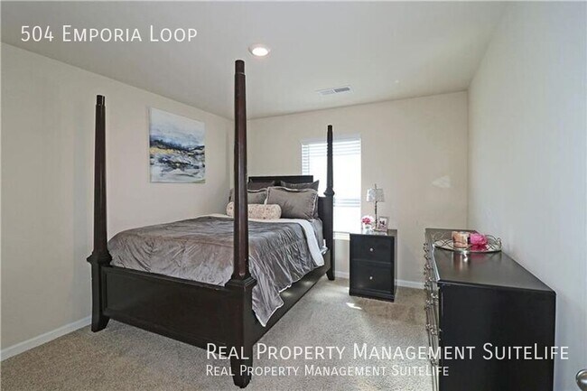 Building Photo - 504 Emporia Loop