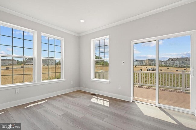 Building Photo - 7754 Meander Ct S