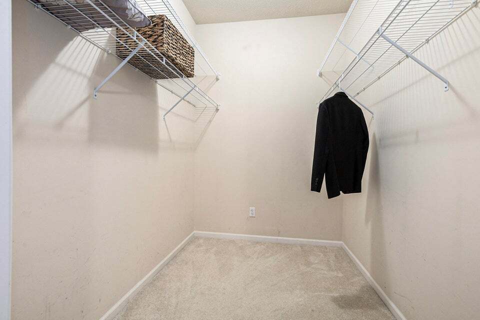 Building Photo - 331 Scio Village Ct