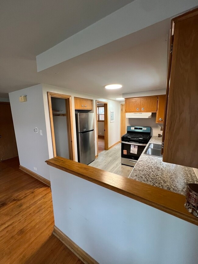 Building Photo - 4148 W 87th St