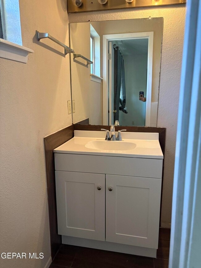 Building Photo - 2823 Anise Dr