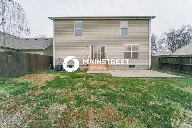 Building Photo - 4 Bedroom Pet-Friendly Home in Louisville, KY with Main Street Renewal