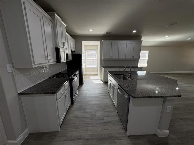 Building Photo - 1904 Tawny Dr