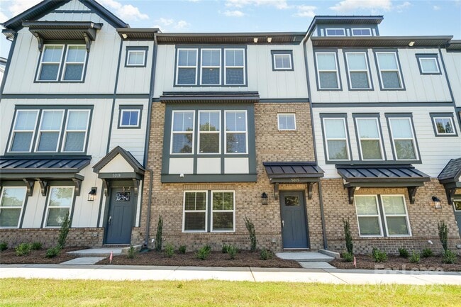Building Photo - 5015 Westmead Ln