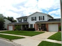 Building Photo - 6224 Birch Row Dr