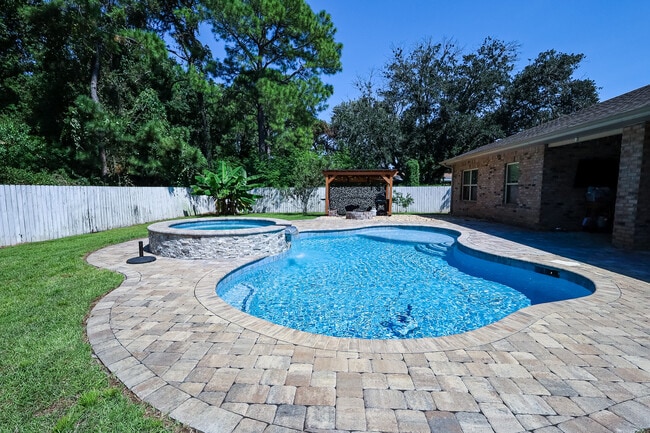 Building Photo - 9168 Military Trail
