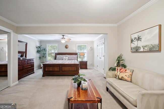 Building Photo - 102 Hickory Dr