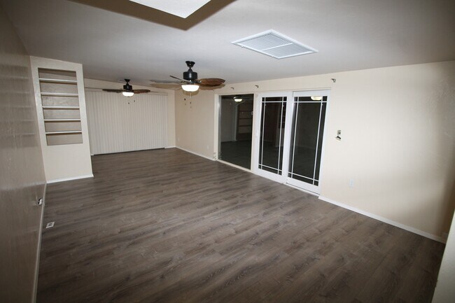 Building Photo - 7932 E Rosewood St