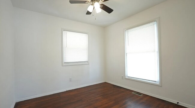 Building Photo - 3613 Jonquil St