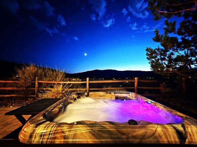 Building Photo - All-Inclusive Executive Luxury in Somerset...