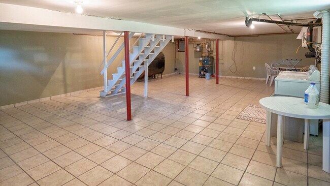 Building Photo - 118 Walton Ave