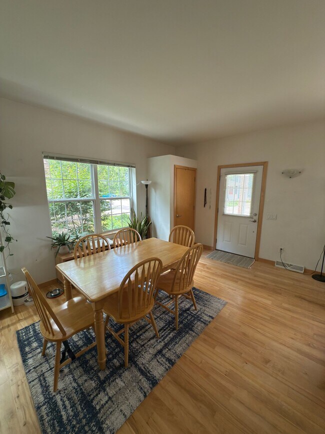 Main level - 18 N Baldwin St