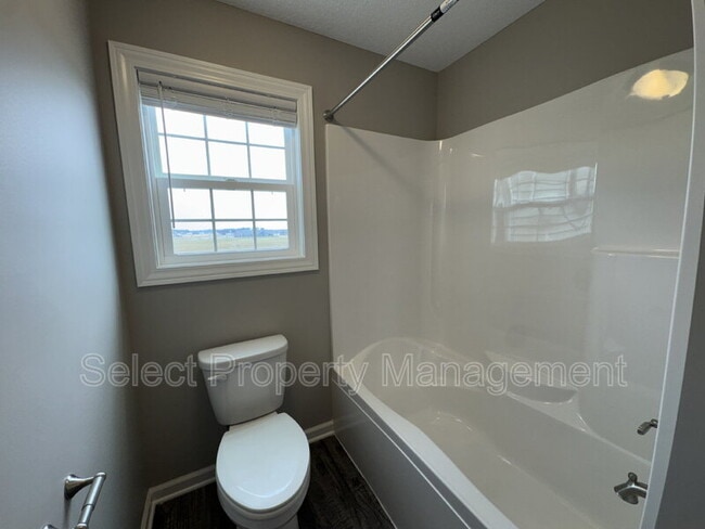 Building Photo - 5378 Broad Fields Cv