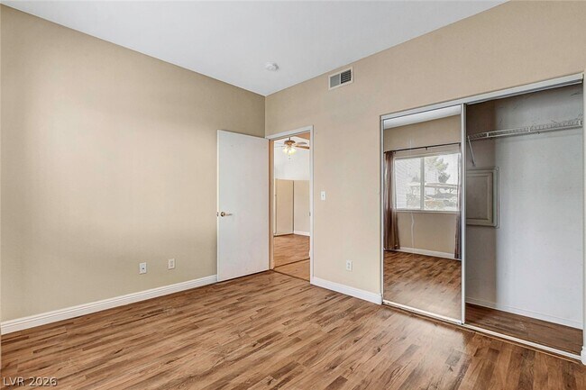 Building Photo - 5650 E Sahara Ave