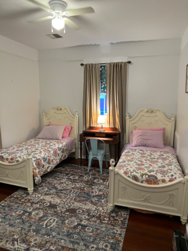 Building Photo - 2004 Royal St