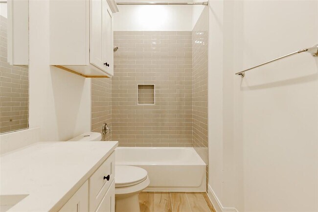 Building Photo - 7810 Kenton St