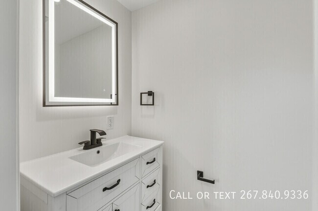 Building Photo - 507 Washburn Ave