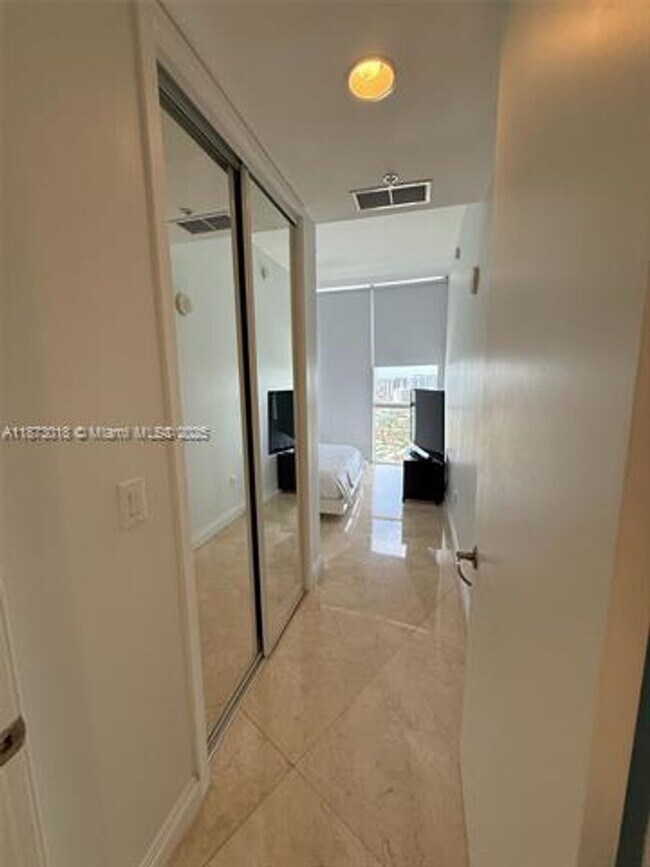 Building Photo - 18201 Collins Ave