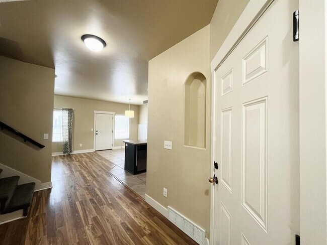 Building Photo - 1576 Venetian Way