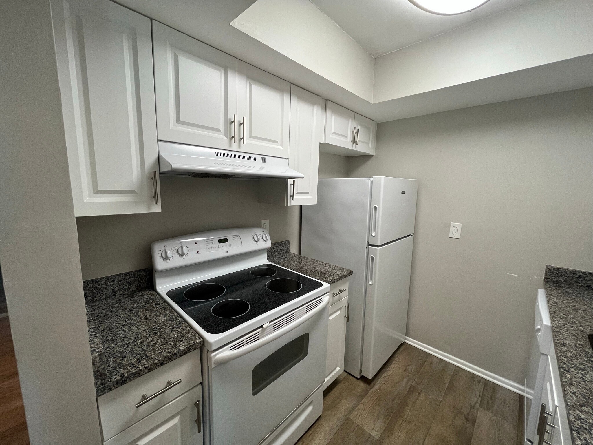 Building Photo - 1 Bed/1 Bath - Unit C1