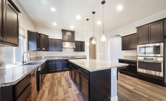 Building Photo - 9200 Rancho Viejo Dr