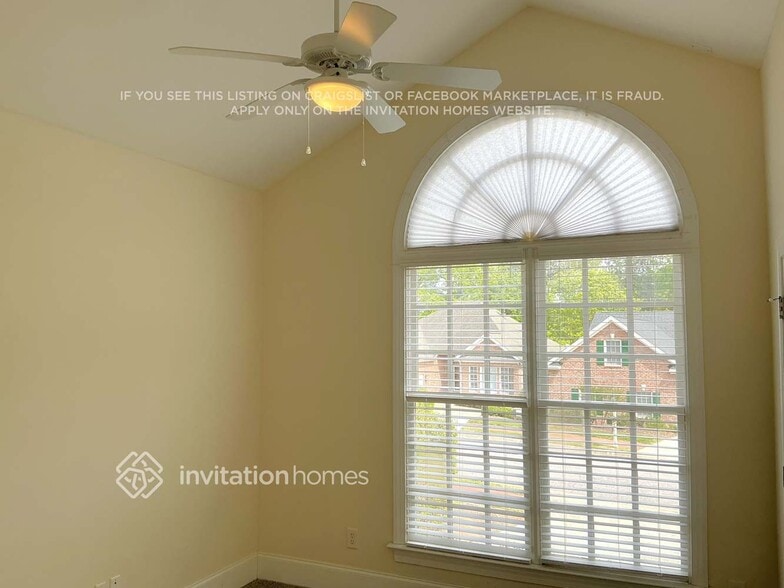 Building Photo - 1208 Champions Pointe Dr