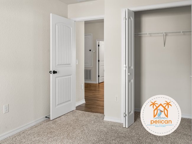 Building Photo - Move-In Ready Home in a Desirable Community