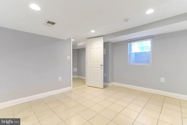 Building Photo - 2600 Arvin St