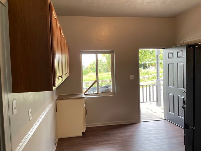 Building Photo - 3132 Ward St