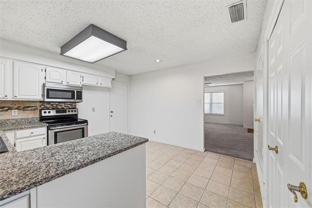 Building Photo - 800 Howell Dr