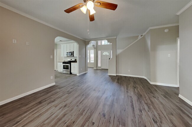 Building Photo - 1703 Calmar Dr
