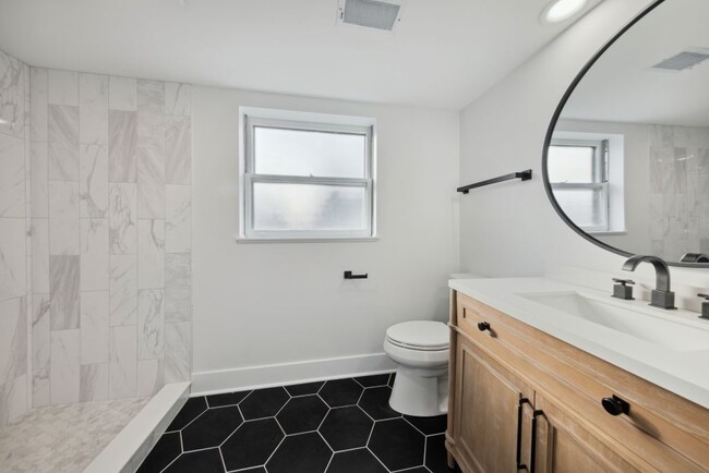 Building Photo - 4647 Johnson Ave