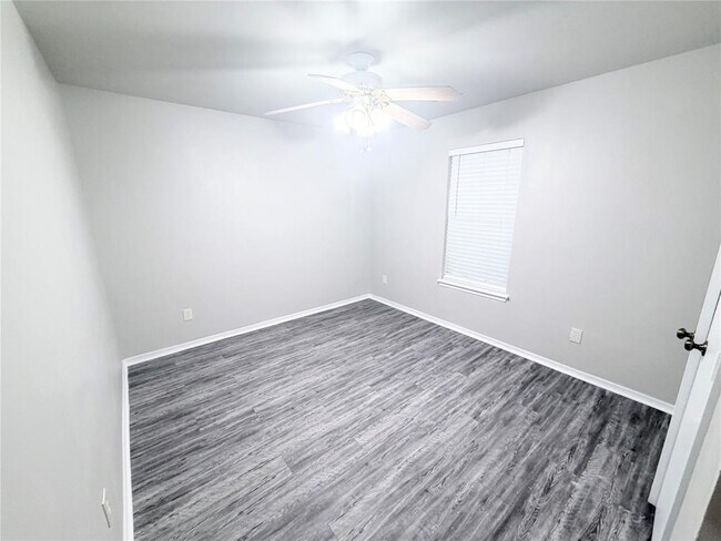 Building Photo - 10616 NW 40th Terrace